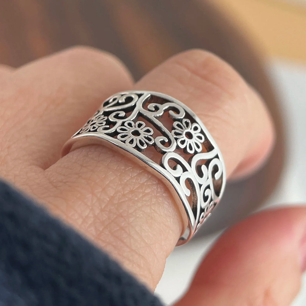Geometric Bead Ring in Silver-Plated Finish